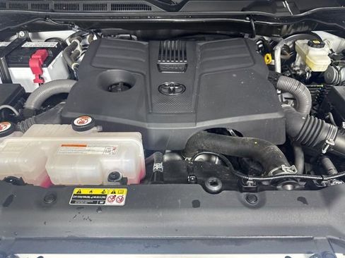 Used 2023 Toyota Tundra SR5 w/ SR5 Premium Package image 9