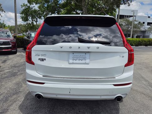 Used 2019 Volvo XC90 T5 Momentum w/ Protection Package Premier FWD image 10