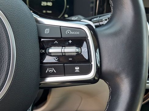 Used 2023 Kia Sorento SX Prestige w/ Panoramic Sunroof Package AWD/4WD image 24