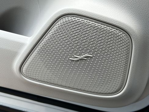 New 2026 Mercedes-Benz GLB 250 4MATIC image 41