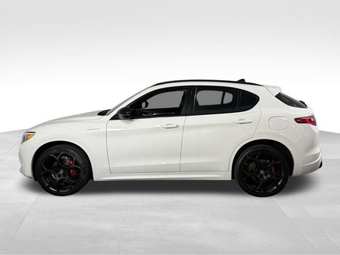 Used 2023 Alfa Romeo Stelvio Veloce AWD/4WD image 10