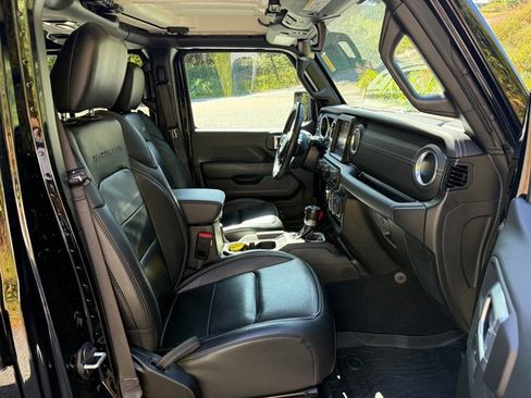 Used 2021 Jeep Gladiator Overland w/ Popular Equipment Package image 19