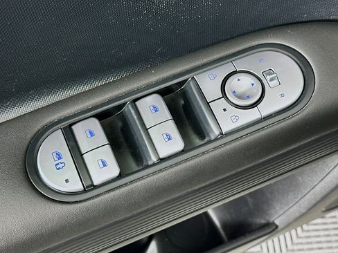 Used 2024 Hyundai Ioniq 5 SEL image 15