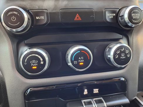 Used 2019 RAM 1500 Big Horn image 9