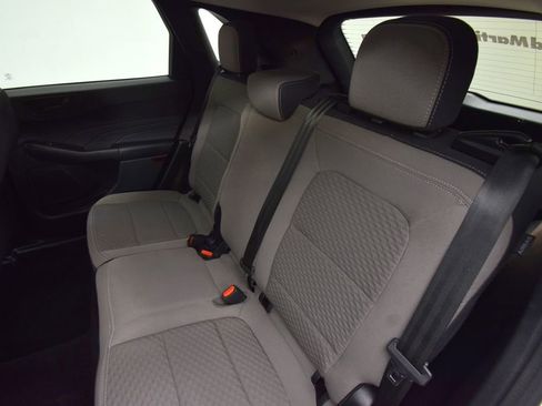 Used 2022 Ford Escape SE image 24