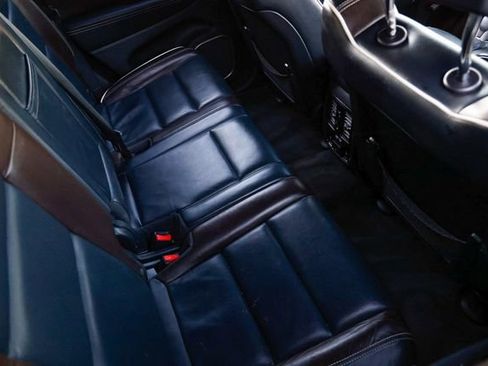 Used 2017 Jeep Grand Cherokee Overland w/ Jeep Active Safety Group image 15