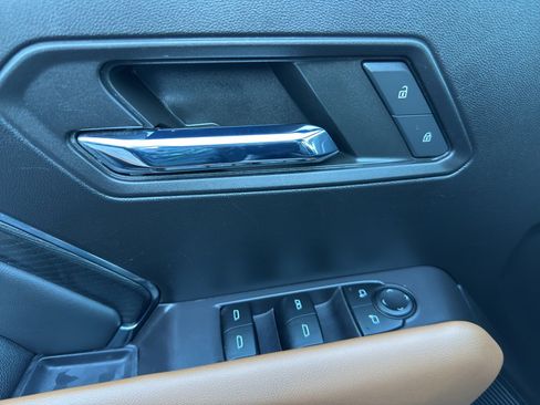 Used 2023 GMC Canyon AT4 w/ Canyon Safety Plus Package image 5