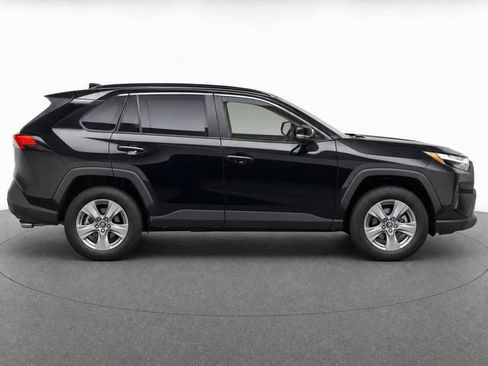 Used 2025 Toyota RAV4 XLE AWD/4WD image 8