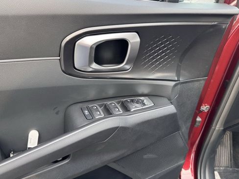 New 2025 Kia Sorento S image 22