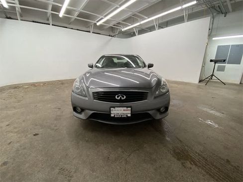 Used 2013 INFINITI G37 x w/ Premium Pkg image 9