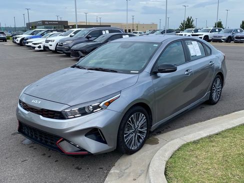 Used 2022 Kia Forte GT-Line FWD image 3