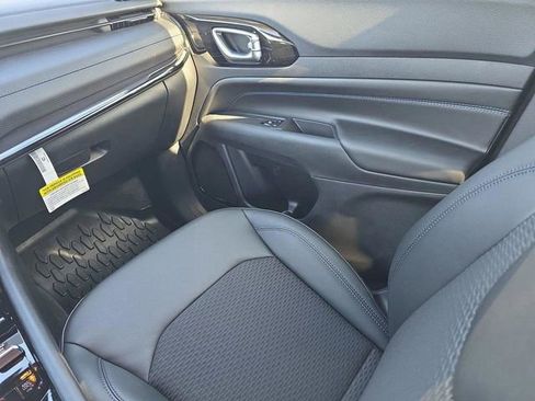 New 2026 Jeep Compass Latitude image 15