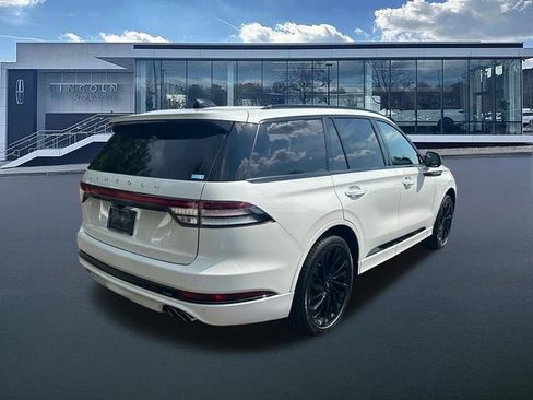 New 2026 Lincoln Aviator Reserve w/ Jet Appearance Package AWD/4WD image 8