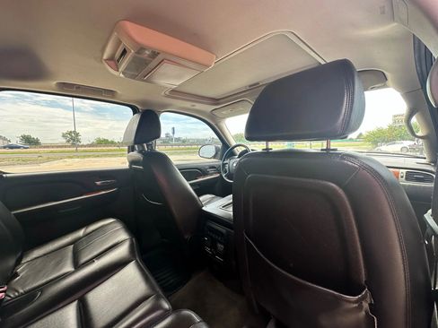 Used 2008 Chevrolet Avalanche LTZ w/ LTZ Preferred Equipment Group image 15