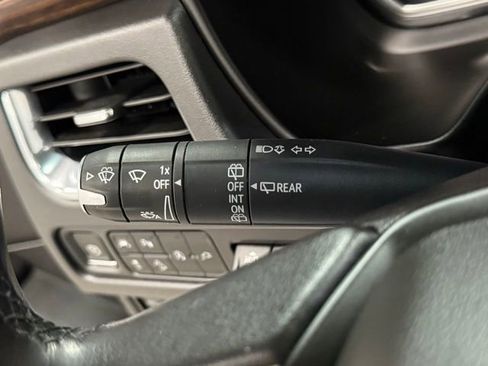 Used 2021 Chevrolet Tahoe High Country w/ Premium Package image 21