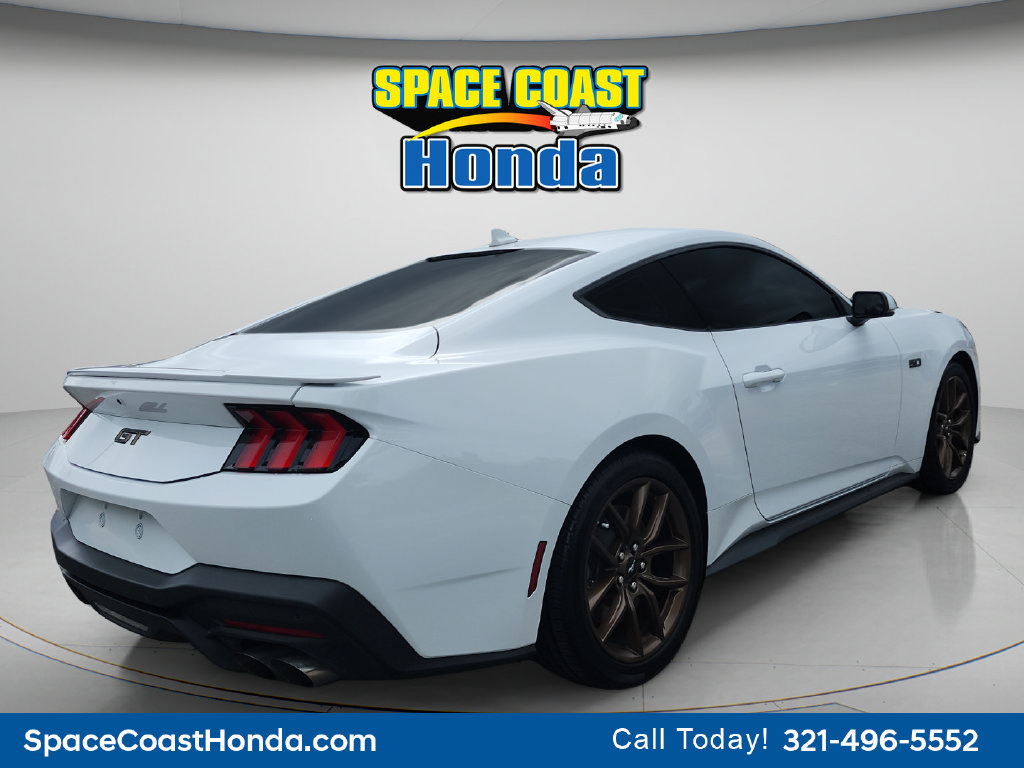 Used 2026 Ford Mustang GT Premium RWD image 4