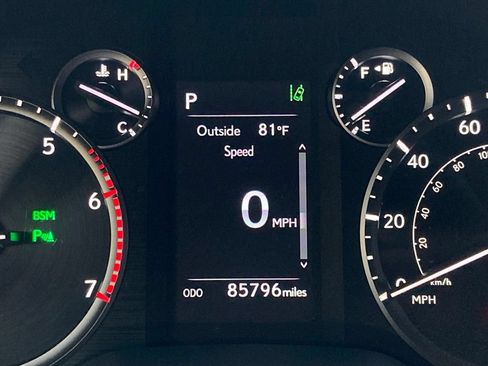 Used 2021 Lexus GX 460 Premium w/ Premium Package AWD/4WD image 18