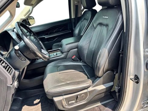 Used 2019 Ford Expedition Max Platinum AWD/4WD image 23