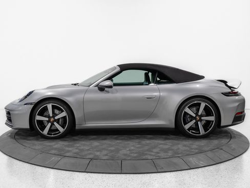 Used 2025 Porsche 911 Carrera RWD image 18