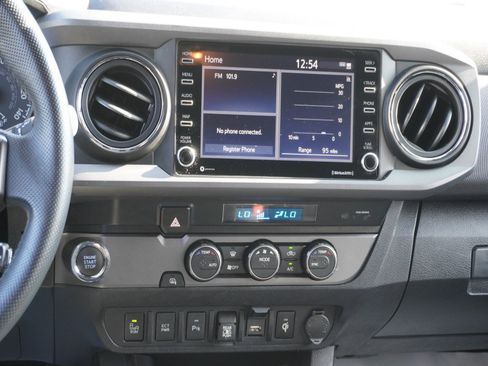 Used 2021 Toyota Tacoma TRD Off-Road image 16