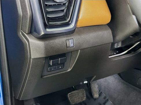 Used 2023 GMC Canyon AT4 w/ AT4 Premium Package image 10