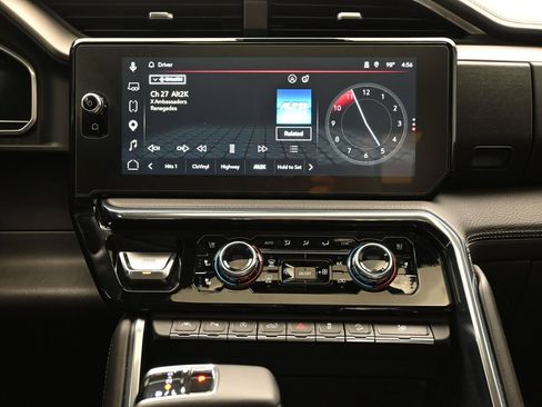 Used 2023 GMC Sierra 1500 Denali w/ Denali Reserve Package AWD/4WD image 17
