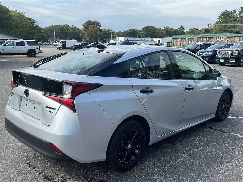 Used 2022 Toyota Prius AWD image 5