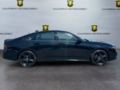 Used 2023 Honda Accord Sport image 6