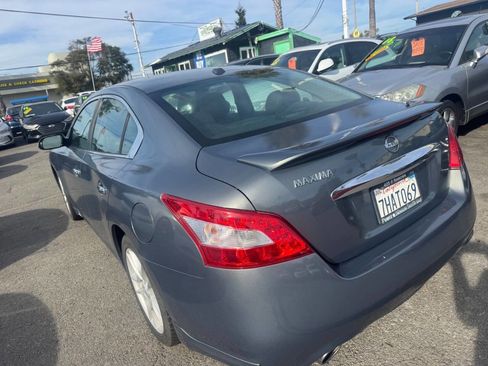 Used 2011 Nissan Maxima 3.5 SV w/ Monitor Pkg image 5