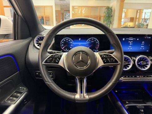 Certified 2025 Mercedes-Benz GLA 250 250 image 8