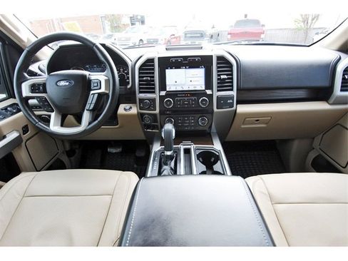 Used 2017 Ford F150 Lariat w/ Equipment Group 501A Mid image 8