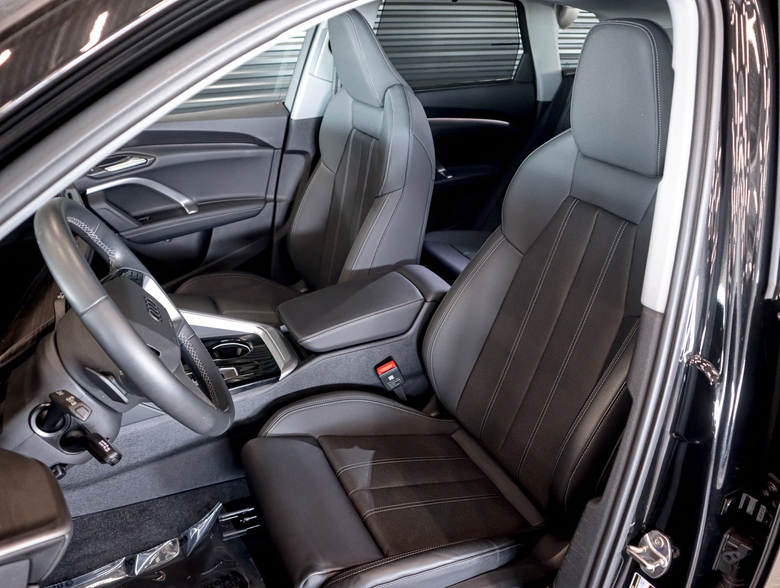 Used 2025 Audi Q5 Premium w/ Premium Plus AWD/4WD image 8