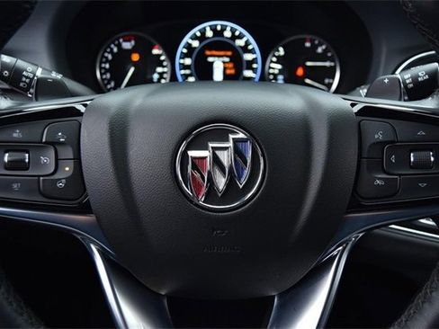 Used 2024 Buick Enclave Premium image 22