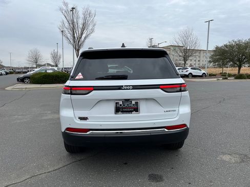 Used 2023 Jeep Grand Cherokee Limited image 9