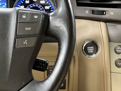 Used 2011 Lexus LX 570 4WD w/ Luxury Pkg image 21