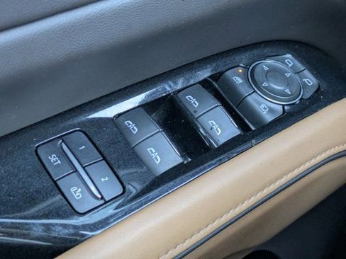 Used 2022 Cadillac Escalade Sport w/ Touring Package image 20