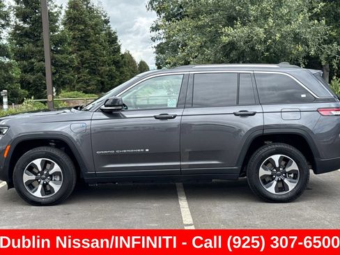 Used 2023 Jeep Grand Cherokee 4WD 4xe w/ Luxury Tech Group II image 7