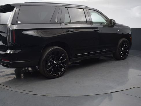 Certified 2026 Cadillac Escalade Platinum Sport w/ LPO, ONYX Package AWD/4WD image 6
