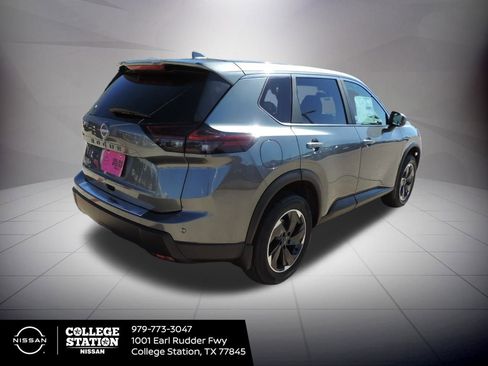 New 2026 Nissan Rogue SV image 4