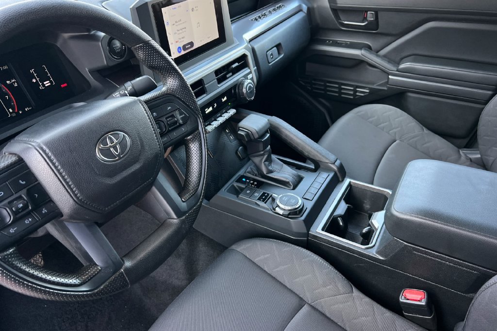 Certified 2025 Toyota Tacoma SR5 AWD/4WD image 13