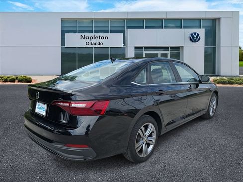 New 2024 Volkswagen Jetta SE image 4