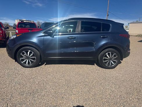 Used 2019 Kia Sportage EX w/ EX Premium Package image 4