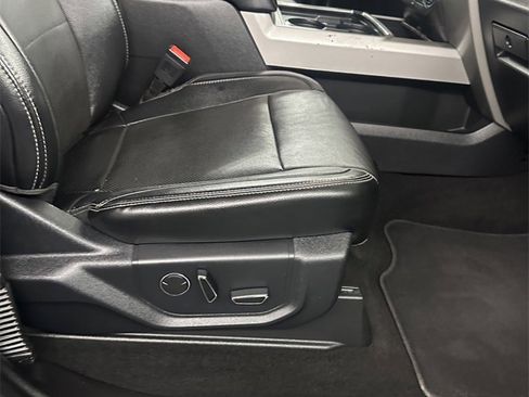 Used 2019 Ford F250 Lariat w/ Chrome Package image 47