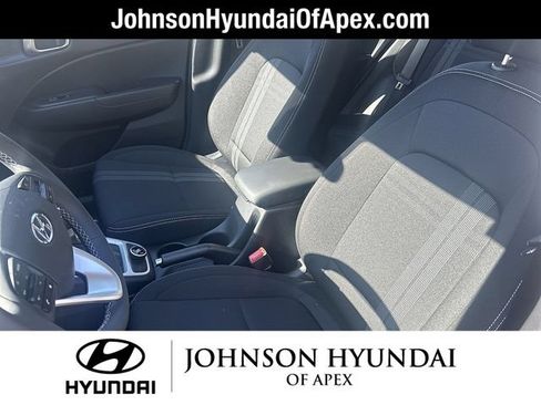 Certified 2026 Hyundai Venue SEL FWD image 24