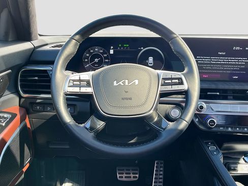 Used 2025 Kia Telluride SX Prestige image 11