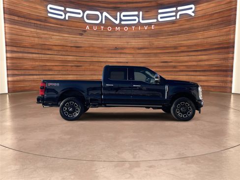 Used 2023 Ford F350 Platinum image 6