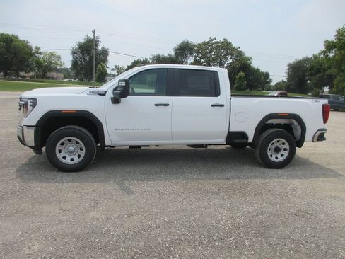 New 2026 GMC Sierra 2500 Pro AWD/4WD image 9