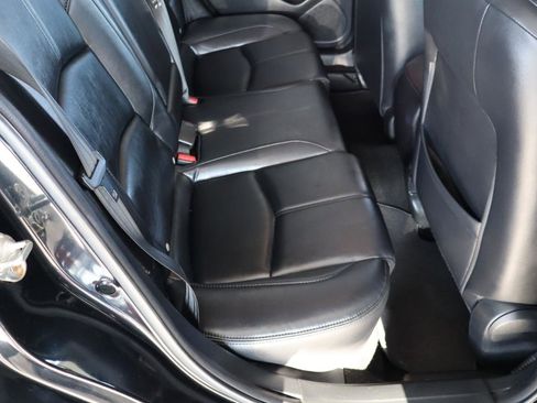 Used 2018 MAZDA MAZDA3 Touring w/ Appearance Package image 34