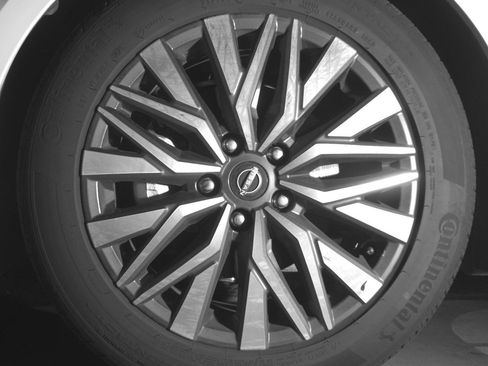 Used 2025 Nissan Altima 2.5 SV image 12