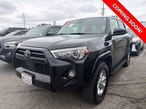 Used 2021 Toyota 4Runner SR5 AWD/4WD image 3